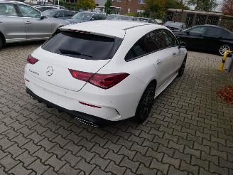 Mercedes Cla-klasse CLA 220 D SHOOTING BRAKE AMG picture 3