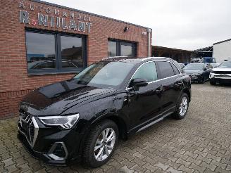 Schadeauto Audi Q3 S LINE 2023/2