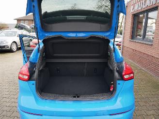 Ford Focus RS BLEU & BLACK ALCANTARA picture 17