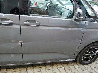 Volkswagen Transporter T7 MULTIVAN DSG picture 6