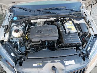 Skoda Superb SPORT LINE DSG 4X4 PANORAMADAK BI-XENON ALCANTARA ACC picture 8