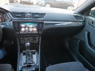 Skoda Superb SPORT LINE DSG 4X4 PANORAMADAK BI-XENON ALCANTARA ACC picture 15