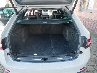 Skoda Superb SPORT LINE DSG 4X4 PANORAMADAK BI-XENON ALCANTARA ACC picture 17