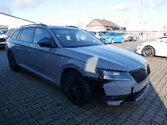 Skoda Superb SPORT LINE DSG 4X4 PANORAMADAK BI-XENON ALCANTARA ACC picture 2