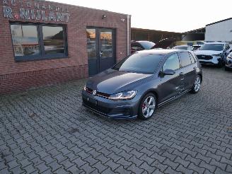 Schadeauto Volkswagen Golf GTI PERFORMANCE LED ACC PANORAMADAK VIRTUAL COCKPIT. 2019/2