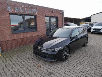 Unfallwagen Volkswagen Golf 1.5 eTSI PANORAMADAK ACC VIRTUAL COCKPIT. 2025/5