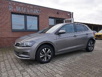 uszkodzony samochody osobowe Volkswagen Polo COMFORTLINE 2021/3