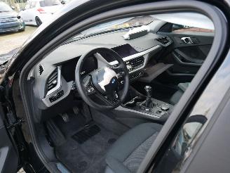 BMW 1-serie 116 d ADVANTAGE LED VIRTUAL COCKPIT. picture 8