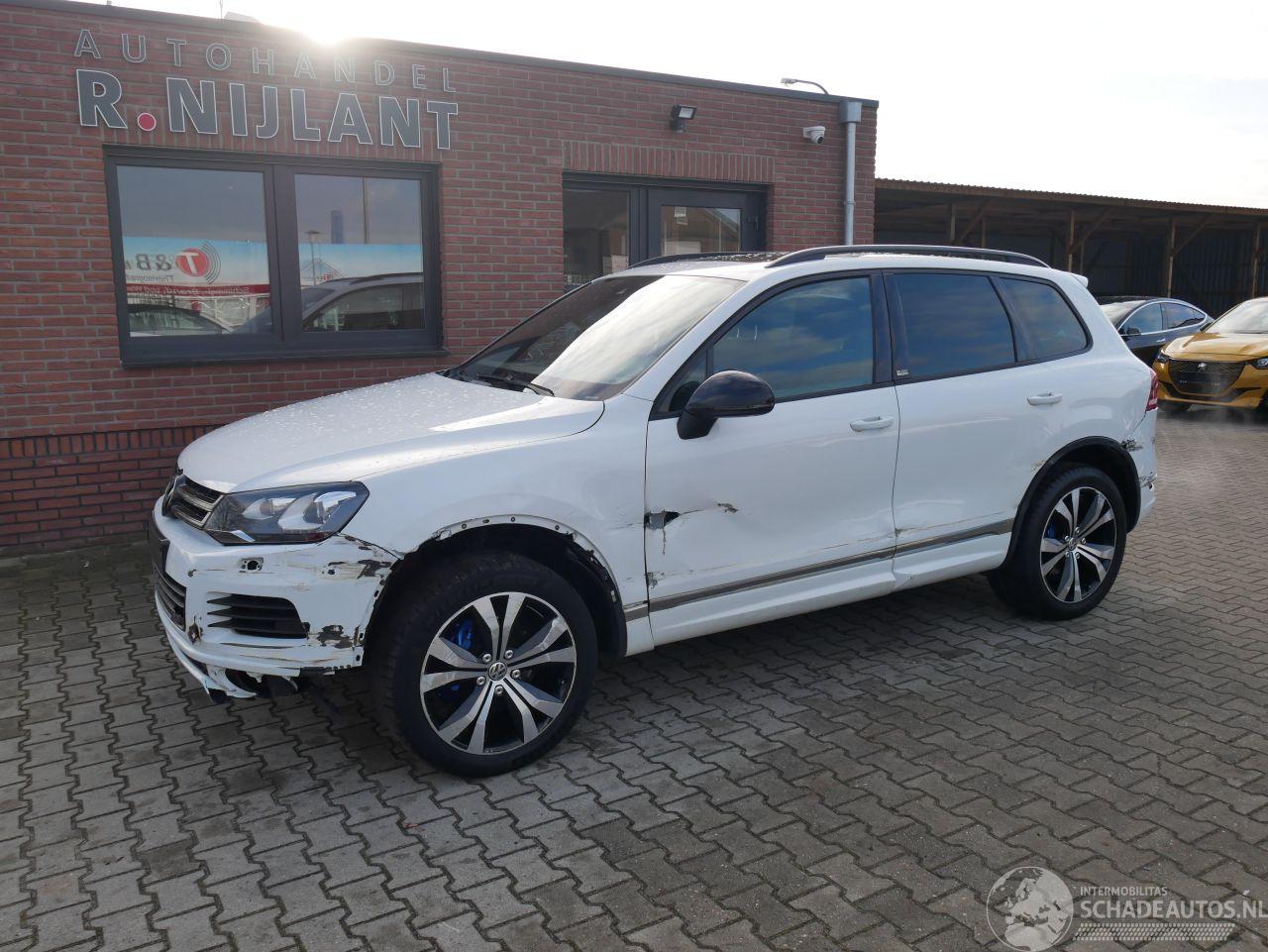 Volkswagen Touareg V6 TDI 4 MOTION R-LINE BLACK ADVENTURE PANORAMADAK BI-XENON