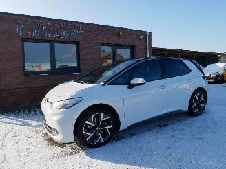 damaged passenger cars Volkswagen ID.3 PRO 150 KW MOVE 2024/6