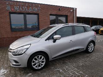 krockskadad bil auto Renault Clio INTENS 2018/1