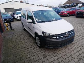 Volkswagen Caddy maxi 4-MOTION 2 SCHUIFDEUREN MOTORSCHADE!!! picture 2