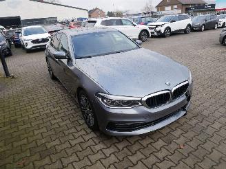 BMW 5-serie 520 D SPORT LINE LED LEER SCHUIFDAK picture 2