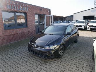 Unfallwagen Volkswagen Polo LIFE IQ DRIVE LED APPLE CARPLAY 2025/10