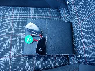 Volkswagen Golf GTI picture 18