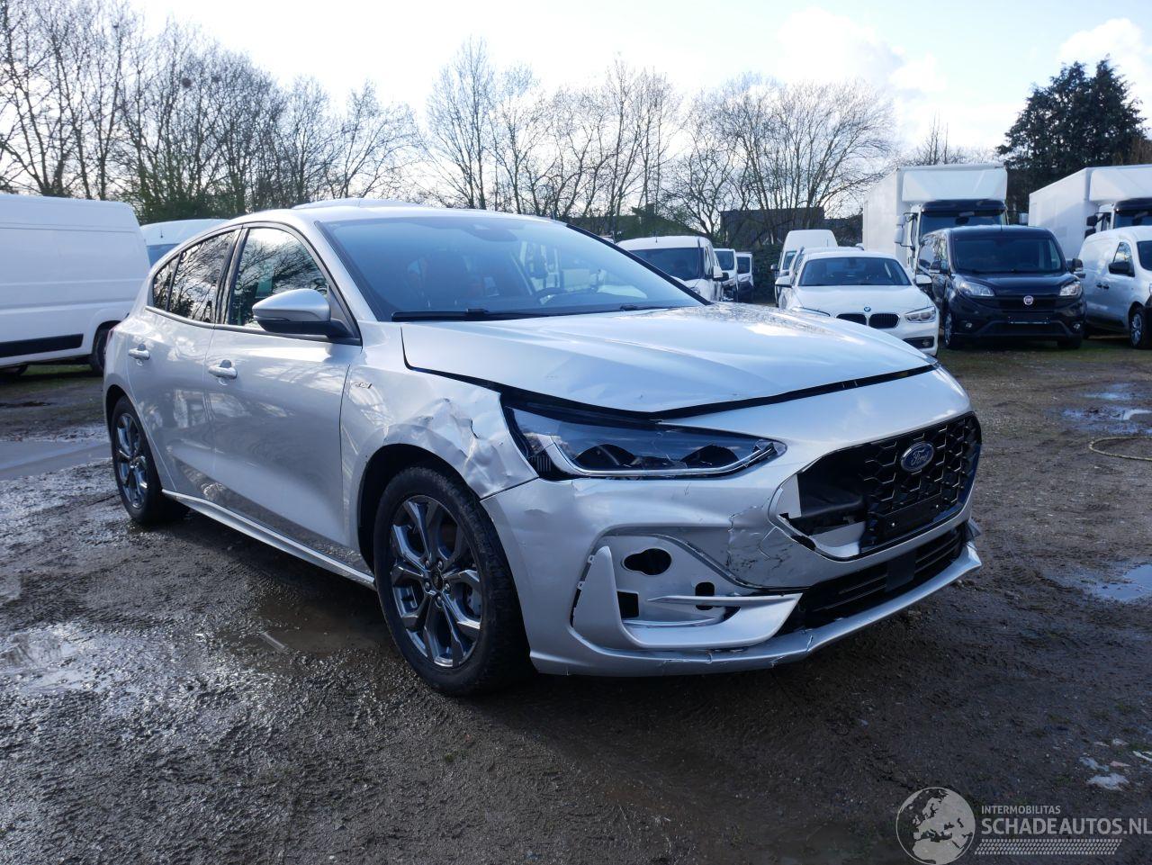 Ford Focus ST LINE X
