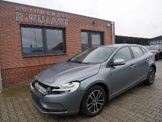 Avarii autoturisme Volvo V-40 MOMENTUM LED 2019/6
