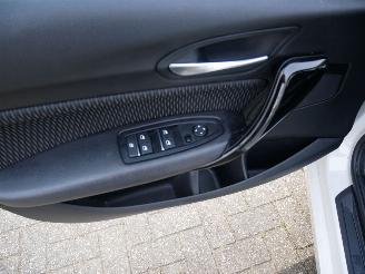 BMW 1-serie 118i picture 11