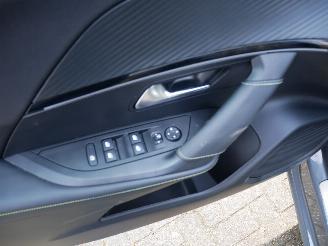 Peugeot 3008 GT 1.2 PURE TECH ALCANTARA KEYLESS PANORAMADAK LED picture 14