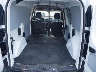 Renault Express  picture 11