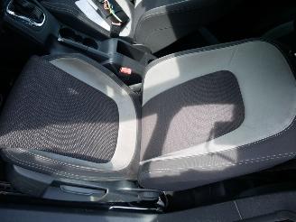 Volkswagen Scirocco 2.0 R DSG 195 KW BI-XENON picture 15