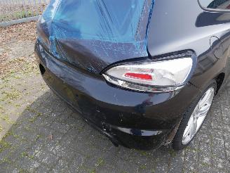 Volkswagen Scirocco 2.0 R DSG 195 KW BI-XENON picture 9