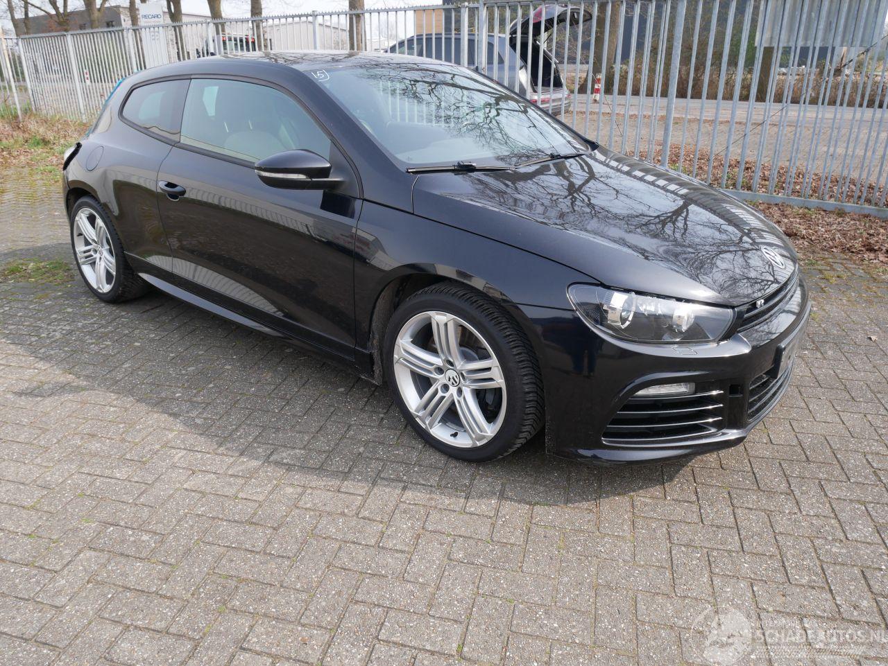 Volkswagen Scirocco 2.0 R DSG 195 KW BI-XENON