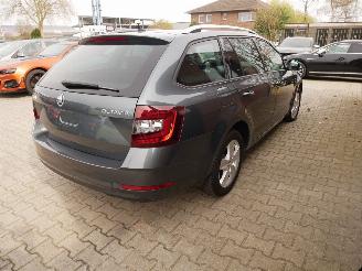 Skoda Octavia STYLE picture 5