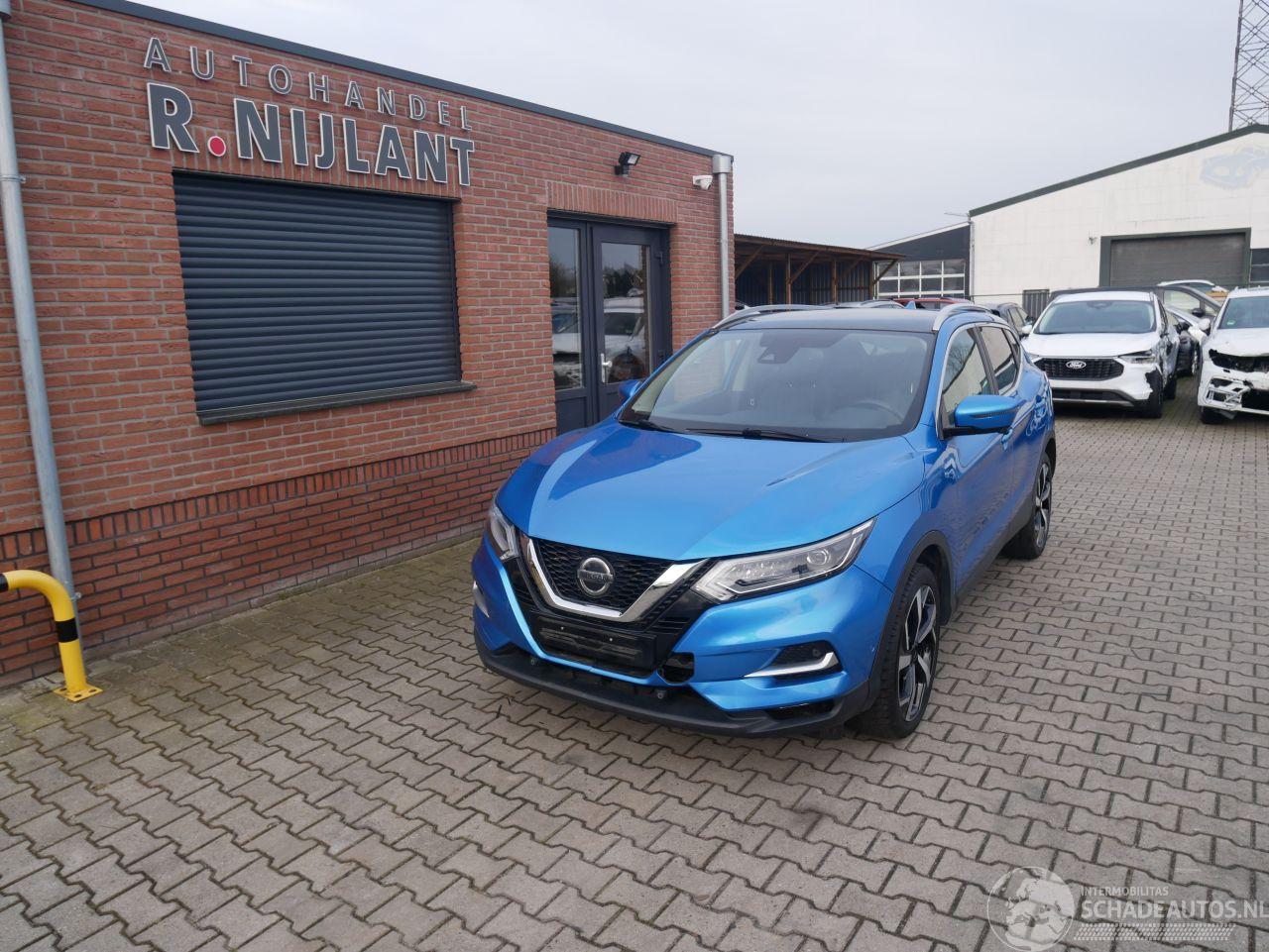 Nissan Qashqai PANORAMADAK HALF LEER LED