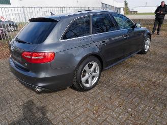 Audi A4 S-LINE QUATTRO BI-XENON AUTOMAAT PANORAMADAK picture 4