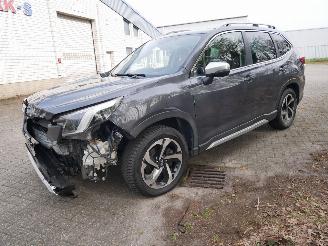 Subaru Forester PREMIUM AWD PANORAMADAK LEER LED BENZINE HYBRIDE picture 4