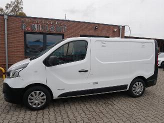 Käytettyjen commercial vehicles Renault Trafic L1H1 AIRCO 2016/10