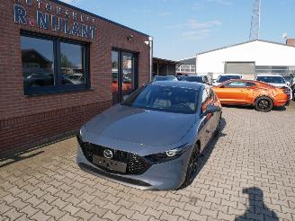 uszkodzony samochody osobowe Mazda 3 SKYACTIVE TAKUMI LED LEER SCHUIFDAK BOSE 2025/12