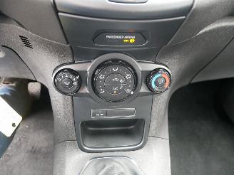 Ford Fiesta  picture 12