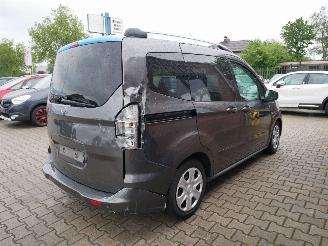 Ford Tourneo Courier TITANIUM picture 3