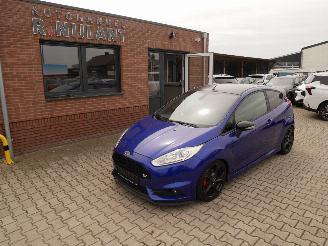 Coche accidentado Ford Fiesta ST 2015/3