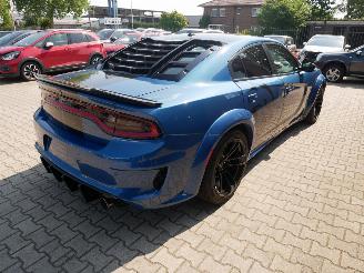 Dodge Charger SXT picture 3