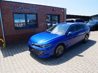 Damaged car Volkswagen Passat ELEGANCE 2025/10