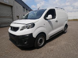 skadebil bedrijf Peugeot Expert MOTORSCHADE TANDRIEM GEBROKEN 2018/7