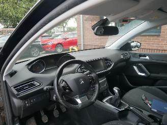 Peugeot 308  picture 9