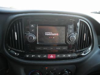 Fiat Doblo 5 PERSOONS MOTORSCHADE picture 14
