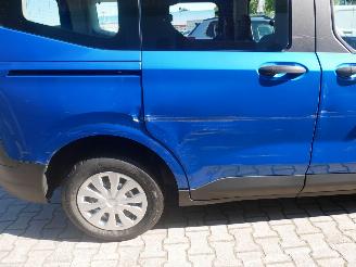 Ford Tourneo Courier  picture 5