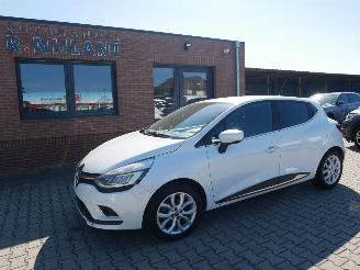 Avarii autoturisme Renault Clio INTENS LED AUTOMATISCHE AIRCO 2017/3