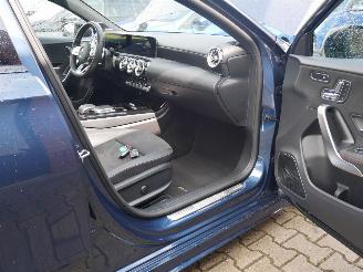 Mercedes A-klasse A 250 AMG PANORAMADAK LED ALCANTARA BURMESTER picture 8