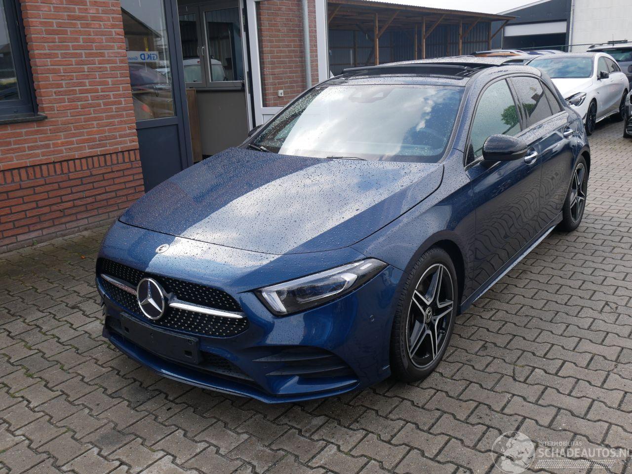 Mercedes A-klasse A 250 AMG PANORAMADAK LED ALCANTARA BURMESTER