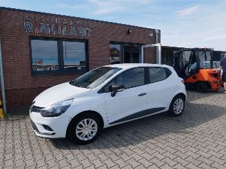 Unfallwagen Renault Clio  2019/7