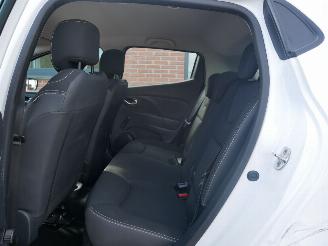 Renault Clio  picture 13