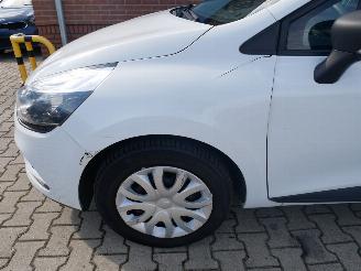 Renault Clio  picture 6