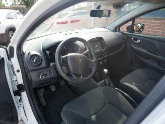 Renault Clio  picture 8