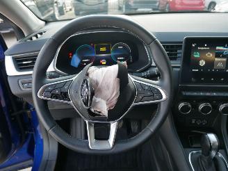 Renault Captur E-TECH  PLUG-IN HYBRID 160 E picture 15